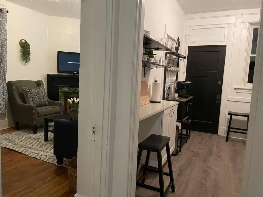 Lovely 2Br W Office Space - King Bed & Alexa Lejlighed Pittsburgh Eksteriør billede
